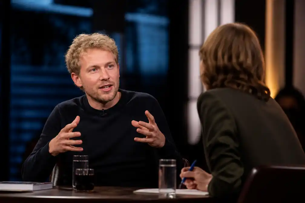 Peter Pannekoek en Janine Abbring in pittig Zomergasten-gesprek
